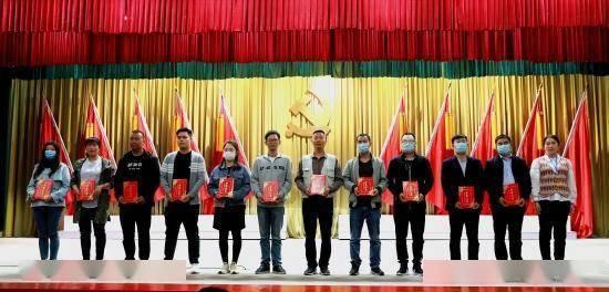 南京栖霞中国水泥厂社区开展车棚提升工程